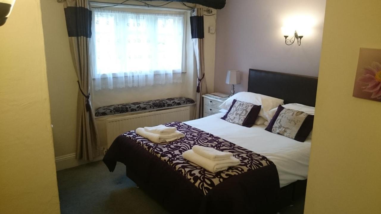 Red Lion Inn ชิปปิงแคมป์เดน ภายนอก รูปภาพ