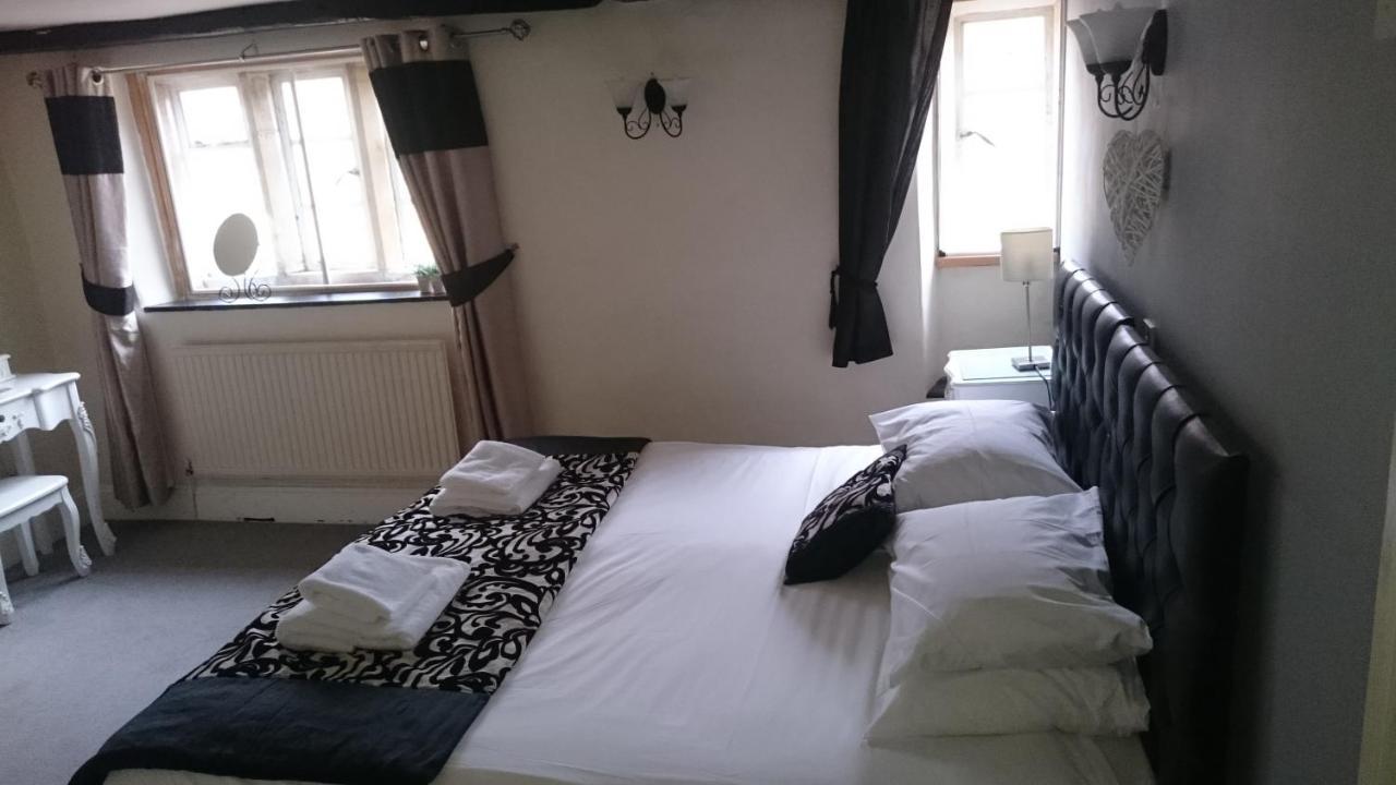 Red Lion Inn ชิปปิงแคมป์เดน ภายนอก รูปภาพ