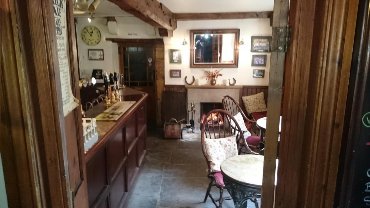 Red Lion Inn ชิปปิงแคมป์เดน ภายนอก รูปภาพ