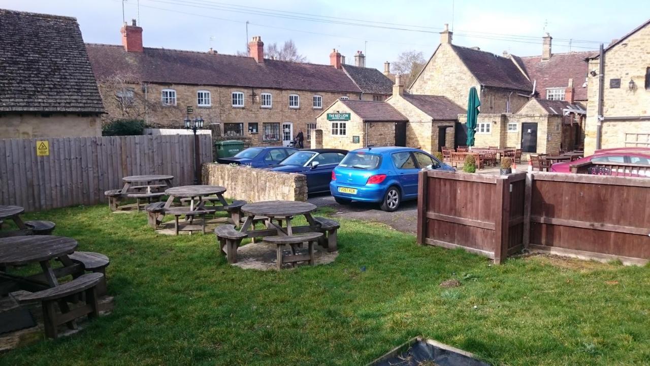Red Lion Inn ชิปปิงแคมป์เดน ภายนอก รูปภาพ