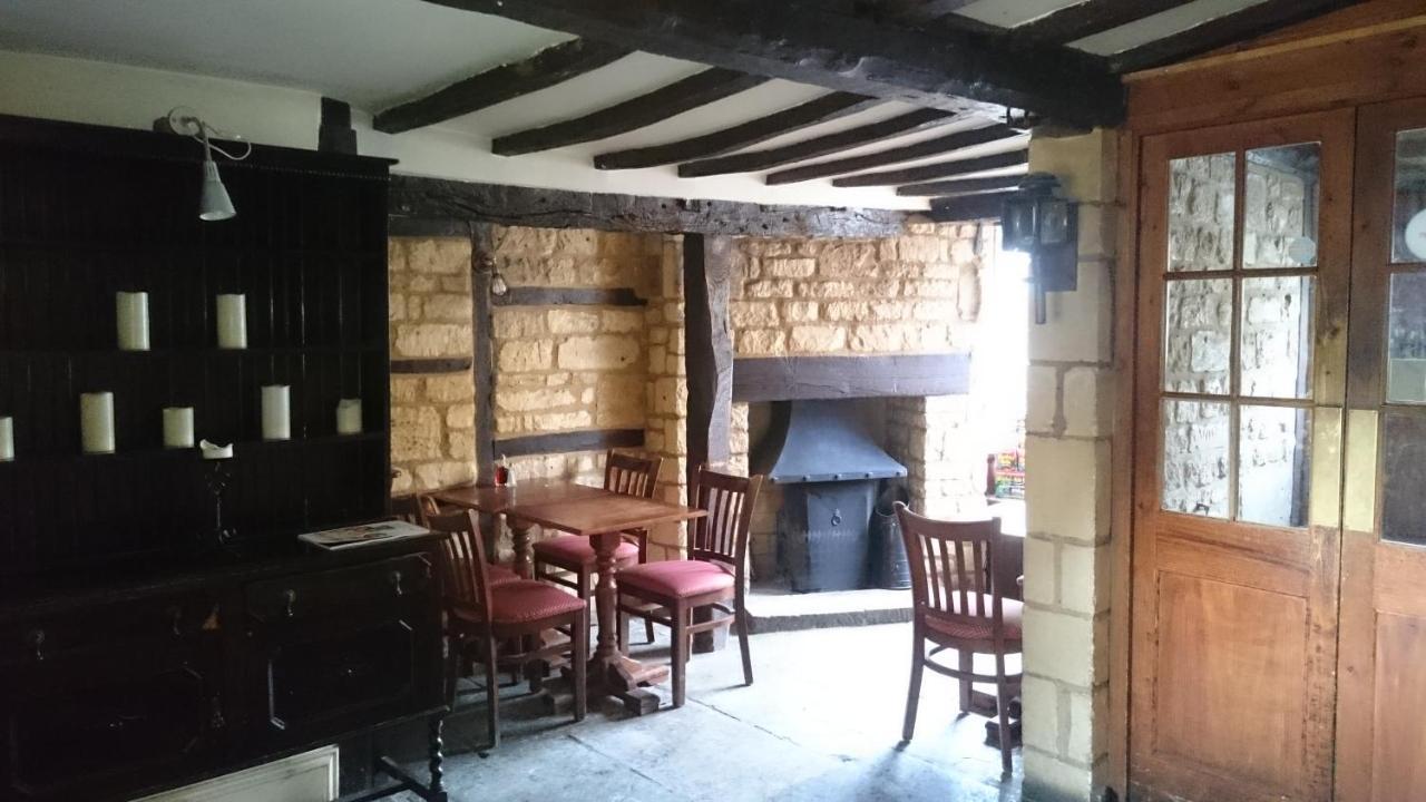 Red Lion Inn ชิปปิงแคมป์เดน ภายนอก รูปภาพ
